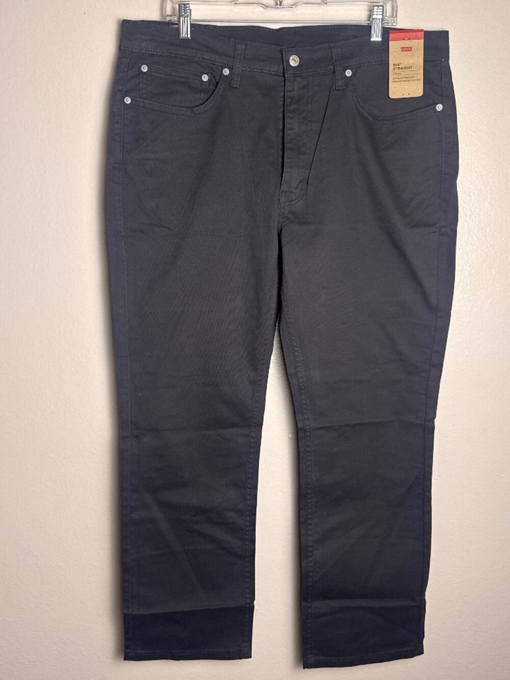 Levi’s 514 Straight Leg Pants Gray